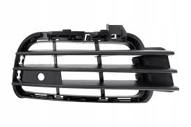 Заглушка (решетка) в бампер передний Volkswagen Touareg (2010-2018) 9586922