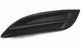 Заглушка (решетка) в бампер передний Toyota Auris (2006-2012) 8118911