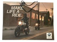 Большой бумажный подарочный пакет BMW Motorrad Paper Bag Large, артикул 81852450532