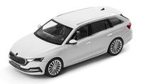 Модель автомобиля Skoda Octavia Combi A8, Scale 1:43, Moon White, артикул 5E7099300S9R