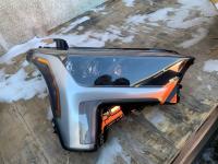 Фара правая Toyota Tundra (2021-2024) 81TU0122