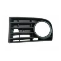 Заглушка (решетка) в бампер передний Volkswagen Golf (2004-2009) VG99028CALN