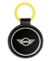 Кожаный брелок с эмалированным логотипом MINI Wing Logo Enamel Keyring, Black/Energetic Yellow/White, артикул 80275A21235 Кожаный брелок с эмалированным логотипом MINI Wing Logo Enamel Keyring, Black/Energetic Yellow/White, артикул 80275A21235