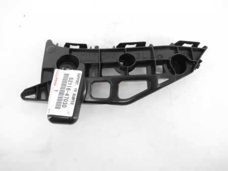 Кронштейн крепления бампера переднего Toyota Prius V (2011-) 81PV933 Кронштейн крепления бампера переднего Toyota Prius V (2011-) 81PV933