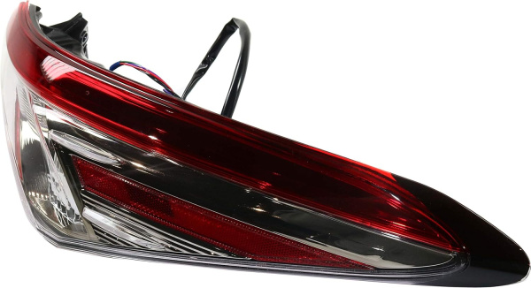 Фонарь задний правый Toyota Camry XV70 (2017-2023) 82640714