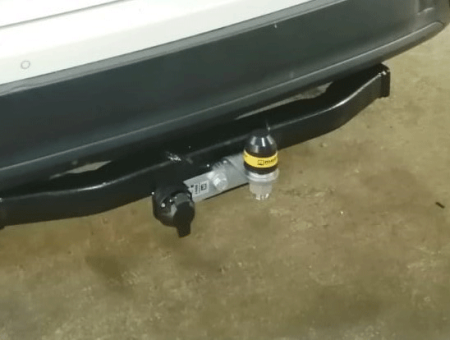 Прицепное устройство (фаркоп) Toyota Fortuner (2015-) 92522FE