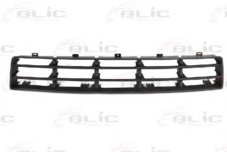 Заглушка (решетка) в бампер передний Volkswagen Golf (1997-2004) 9523997