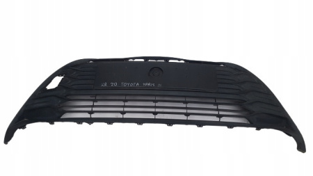 Заглушка (решетка) в бампер передний Toyota Yaris (2010-) 8165922