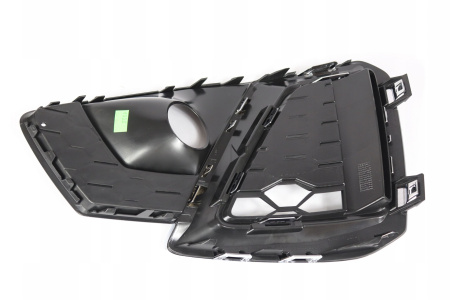 Заглушка (решетка) в бампер передний Audi A4 B9 (2015-) 00439131