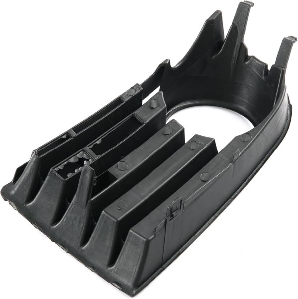 Заглушка (решетка) в бампер передний Volkswagen Golf (2004-2009) 9524995