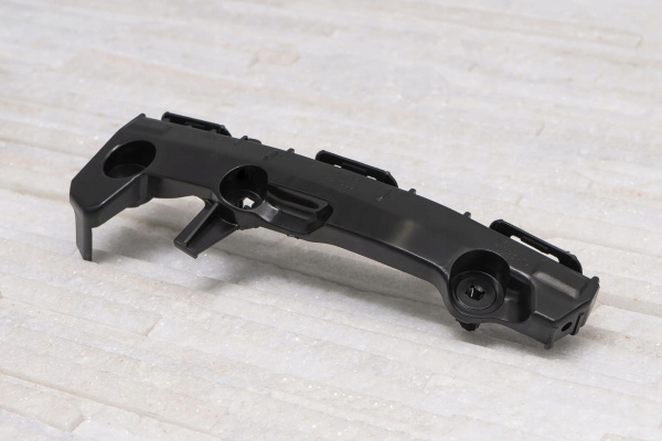 Кронштейн крепления бампера переднего Toyota Hilux (2005-2015) 8192931 Кронштейн крепления бампера переднего Toyota Hilux (2005-2015) 8192931