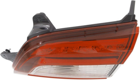 Фонарь крышки багажника правый Subaru Outback (2014-2019) 67180714