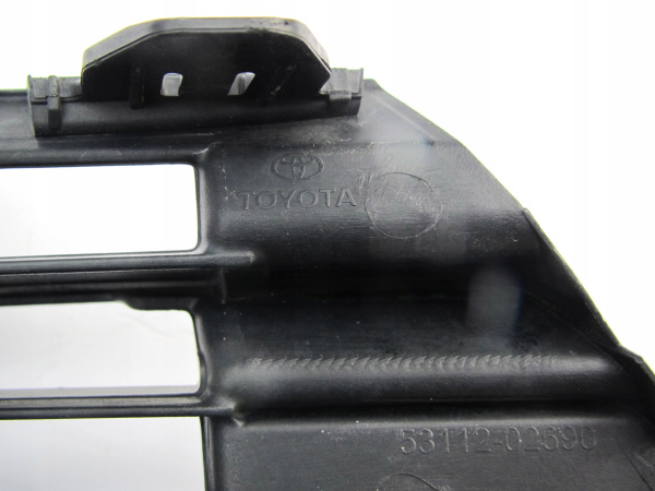 Заглушка (решетка) в бампер передний Toyota Corolla E210 (2018-) 81CN9991