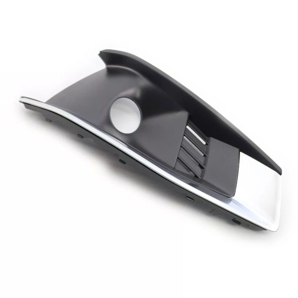 Заглушка (решетка) в бампер передний Audi A4 B9 (2015-) 00439941