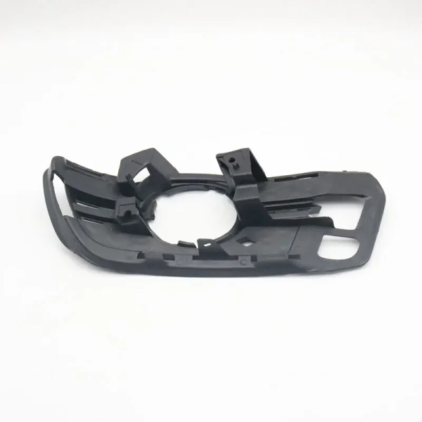 Заглушка (решетка) в бампер передний Mercedes C W204 (2007-2015) 3518956