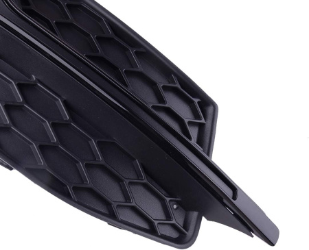 Заглушка (решетка) в бампер передний Audi A3 8V (2012-2020) 0027914