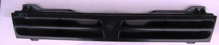 Решетка радиатора Nissan Sunny Y10 (1990-2000) 1626991A1