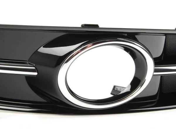 Заглушка (решетка) в бампер передний Audi A3 8P/8PA (2003-2013) 0026914A2