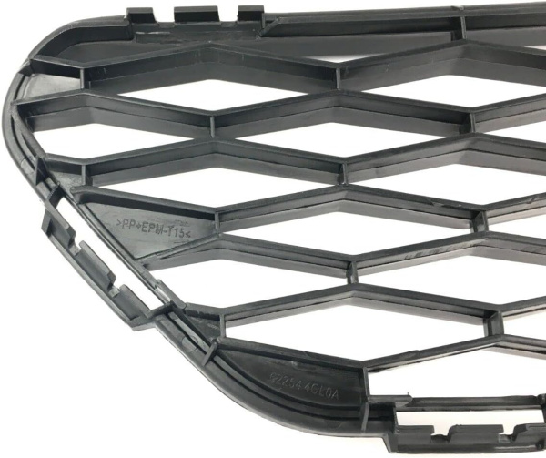 Заглушка (решетка) в бампер передний Nissan X-Trail T32 (2014-) 16XT920