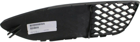 Заглушка (решетка) в бампер передний Mitsubishi Lancer X (2007-) 3721995