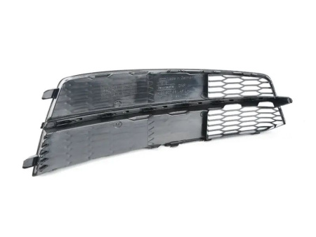 Заглушка (решетка) в бампер передний Audi A6 C7/4G (2011-2018) 0032811