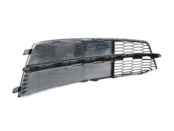 Заглушка (решетка) в бампер передний Audi A6 C7/4G (2011-2018) 0032811