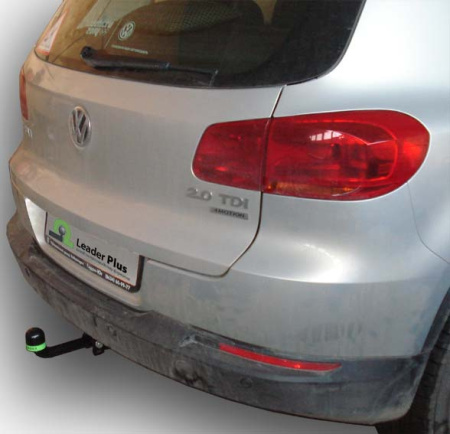 Прицепное устройство (фаркоп) Volkswagen Tiguan (2007-2016) V123A 