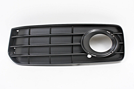 Заглушка (решетка) в бампер передний Audi A5 8T (2007-2016) 00389111
