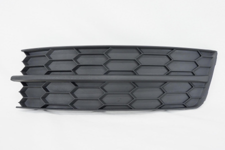 Заглушка (решетка) в бампер передний Skoda Rapid (2012-) 7518923