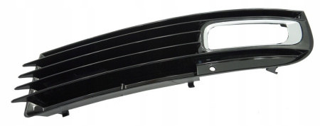 Заглушка (решетка) в бампер передний Audi A8 D3/4E (2002-2010) 0036993