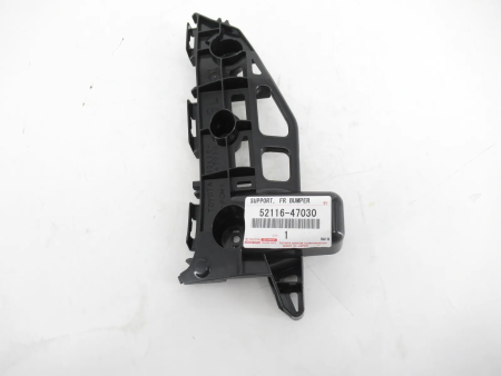 Кронштейн крепления бампера переднего Toyota Prius V (2011-) 81PV933 Кронштейн крепления бампера переднего Toyota Prius V (2011-) 81PV933