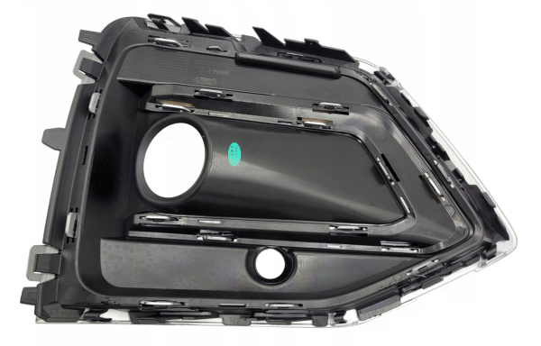 Заглушка (решетка) в бампер передний Audi A5 F5 (2016-) 0082815