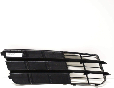 Заглушка (решетка) в бампер передний Audi A7 4G (2010-2018) 0030993