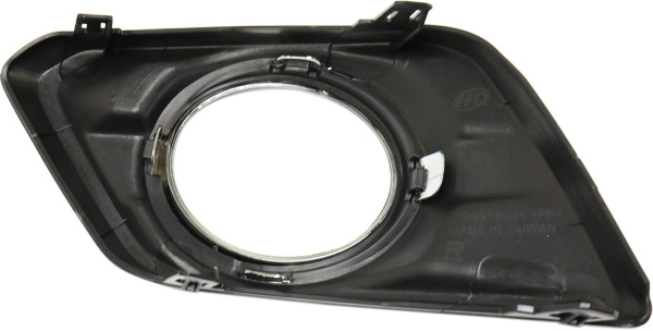 Заглушка (решетка) в бампер передний Nissan X-Trail T32 (2014-) 16XT924