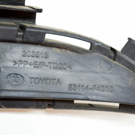 Решетка радиатора Toyota C-HR (2016-) 8178992