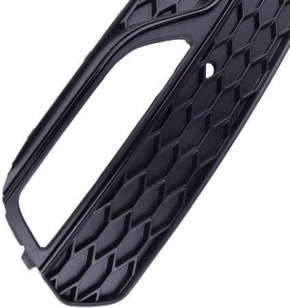 Заглушка (решетка) в бампер передний Audi A3 8V (2012-2020) 0027914