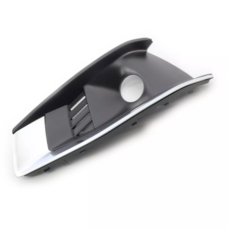 Заглушка (решетка) в бампер передний Audi A4 B9 (2015-) 00439931