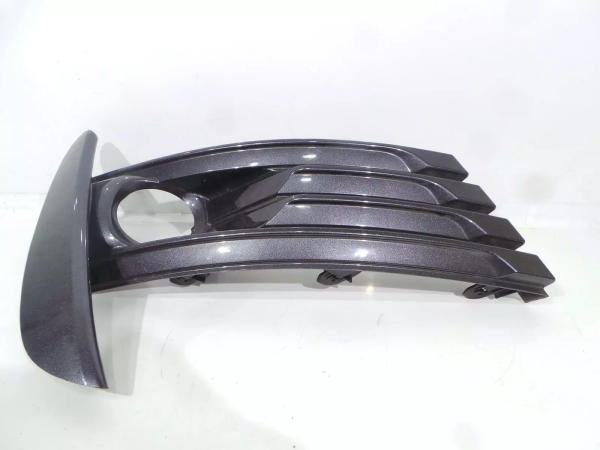 Заглушка (решетка) в бампер передний Toyota Corolla E210 (2018-) 81CN9905